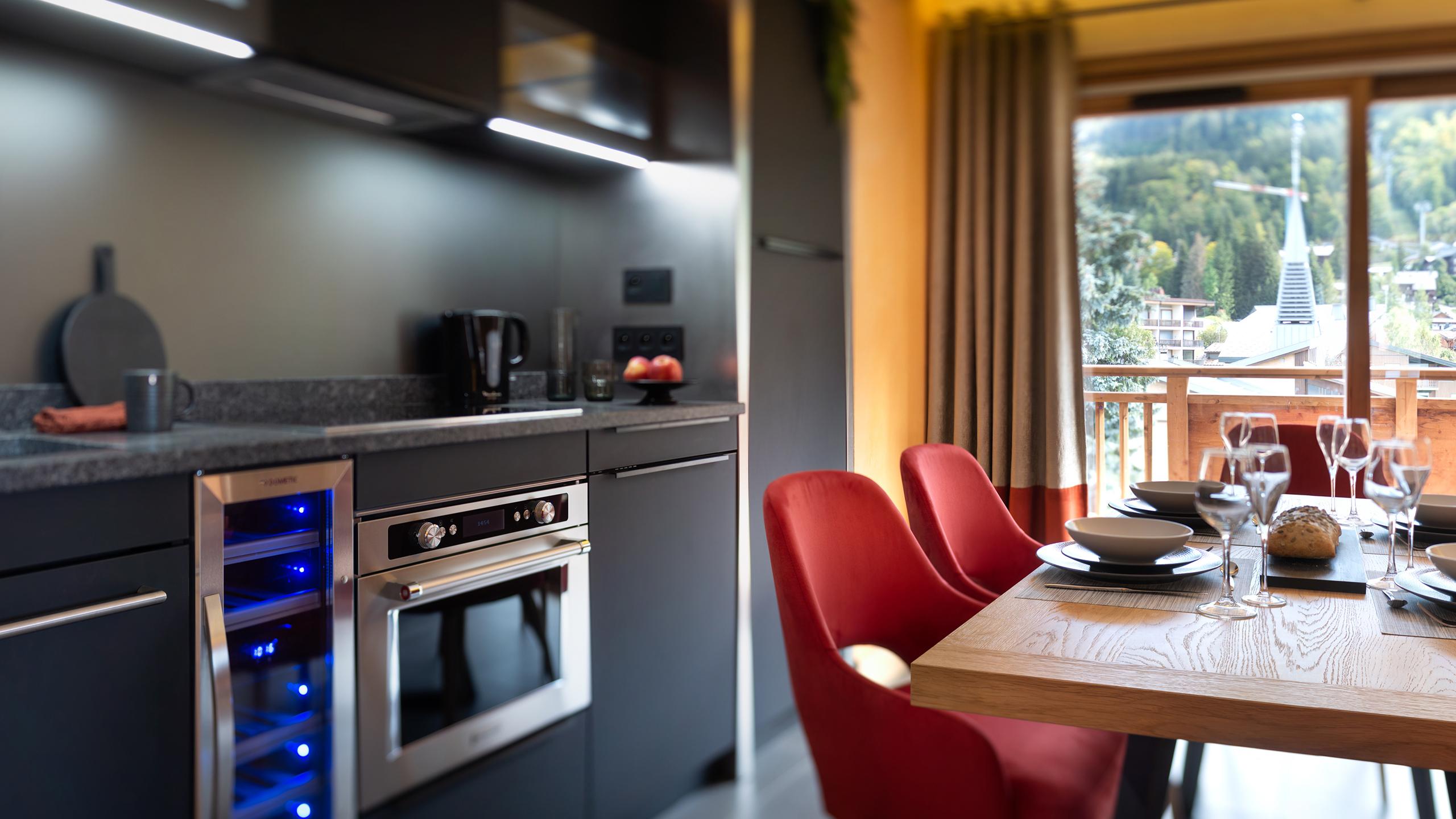 Cuisine d'un appartement du Chalet Eline aux Carroz