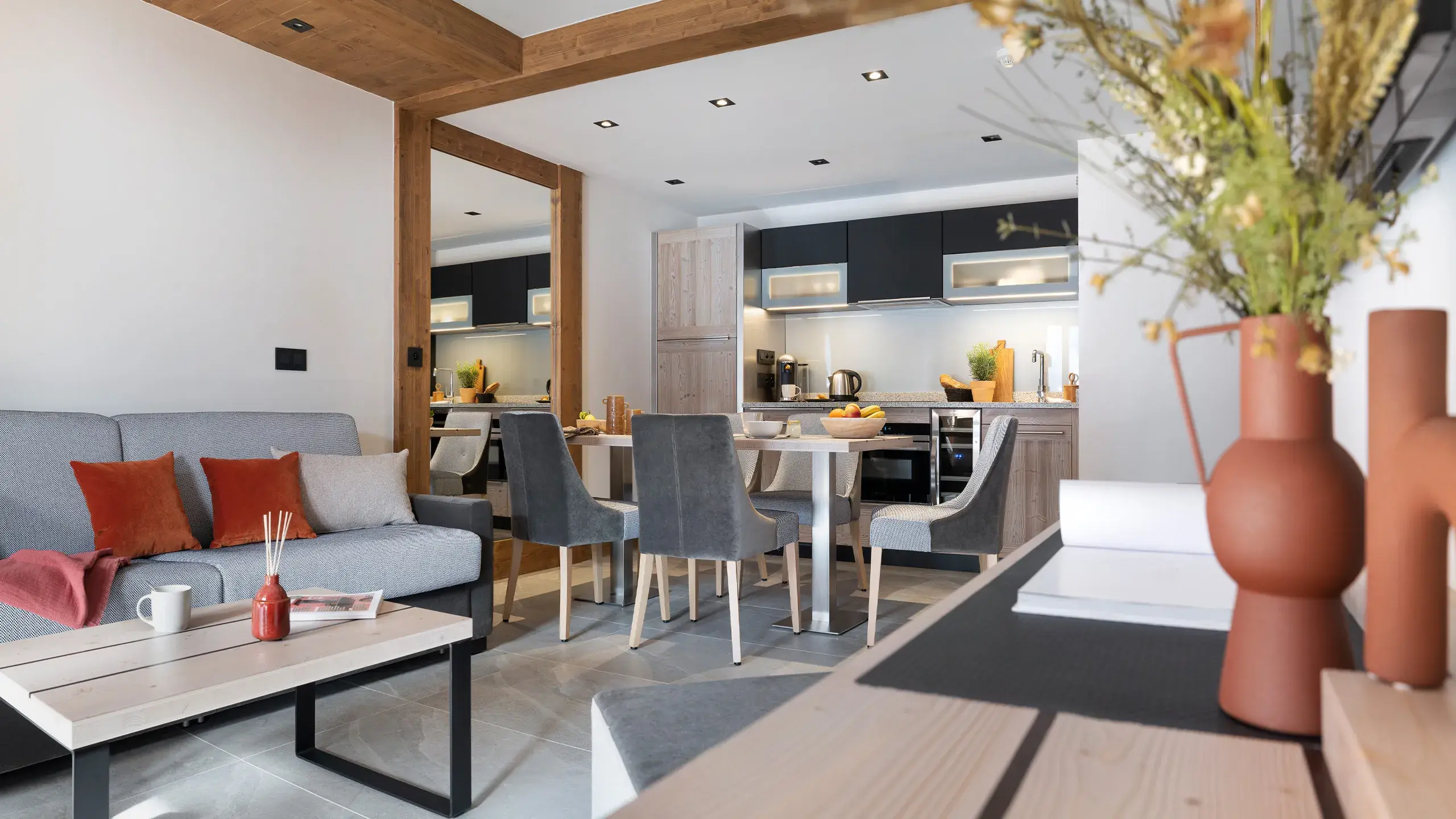 Pièce de vie dans un appartement des Chalets Láska aux Contamines-Montjoie