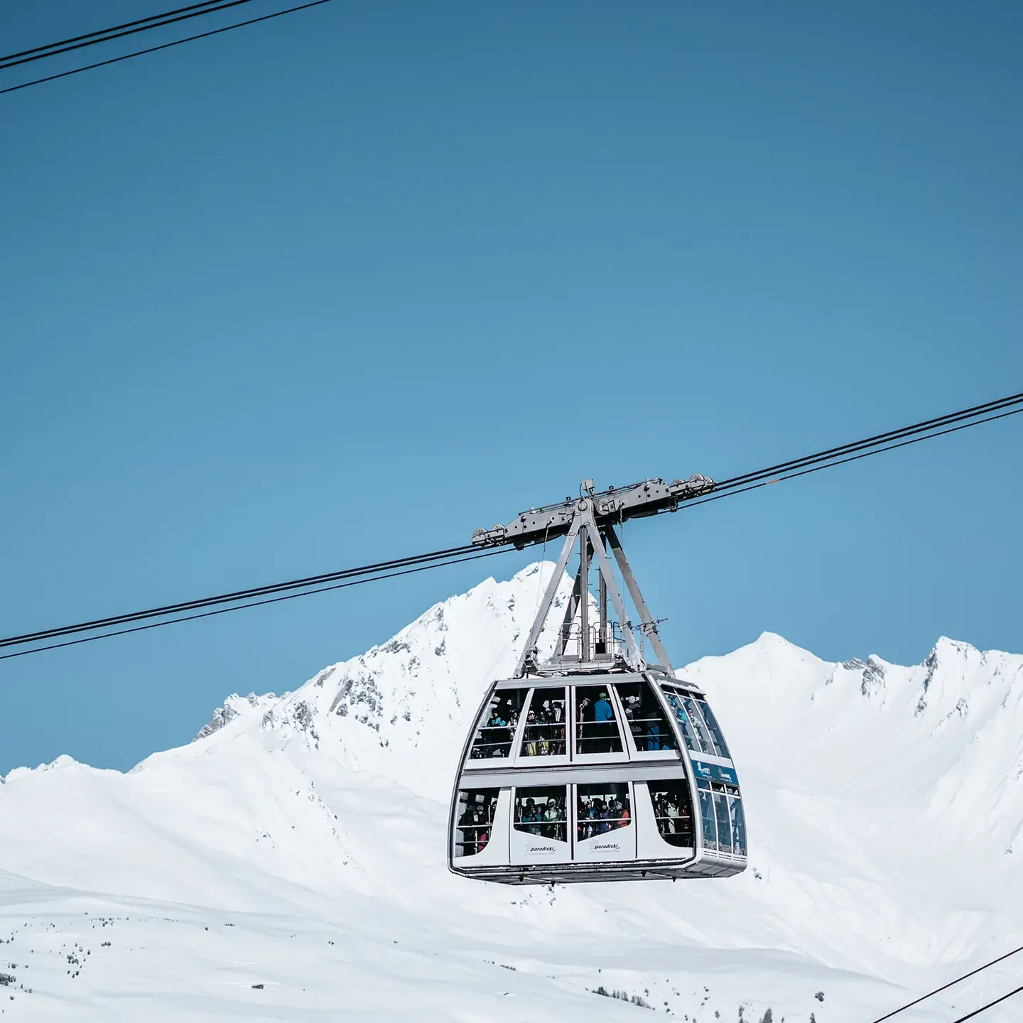 Vue sur le Vanoise Express, le fameux téléphérique de Paradiski