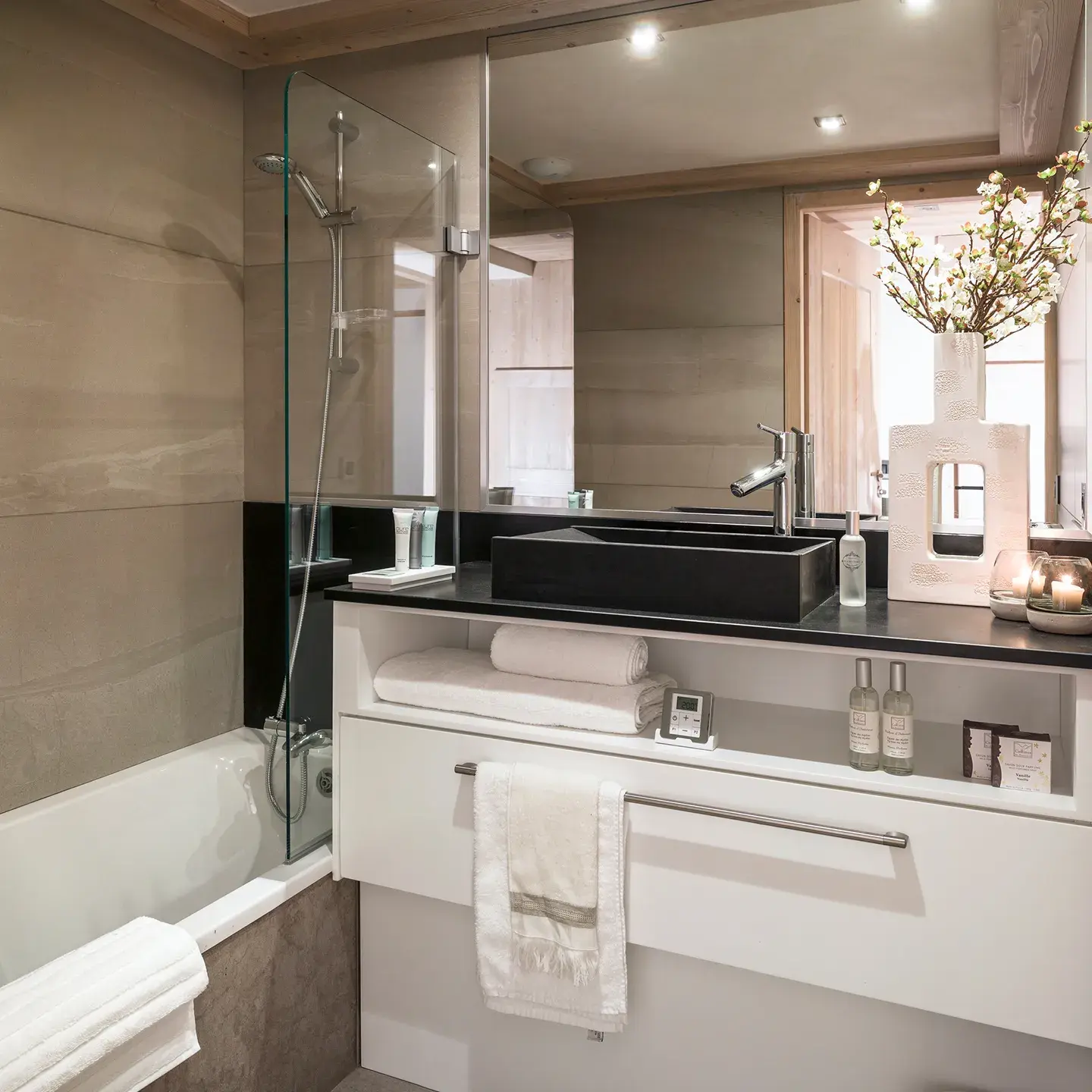 Salle de bain d'un appartement du Roc des Tours situé au Grand-Bornand Chinaillon