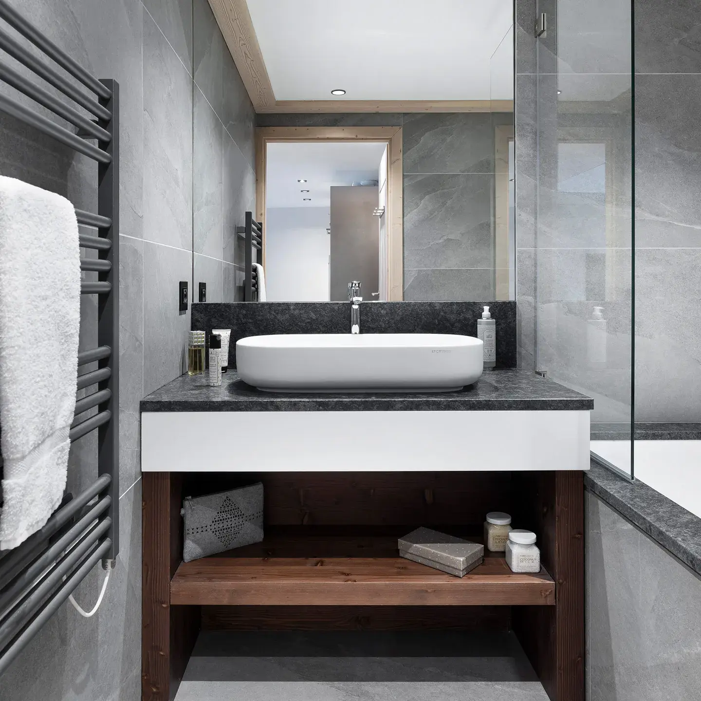 Salle de bain - Elégance et qualité des matériaux - Résidence Akoya à Valmorel