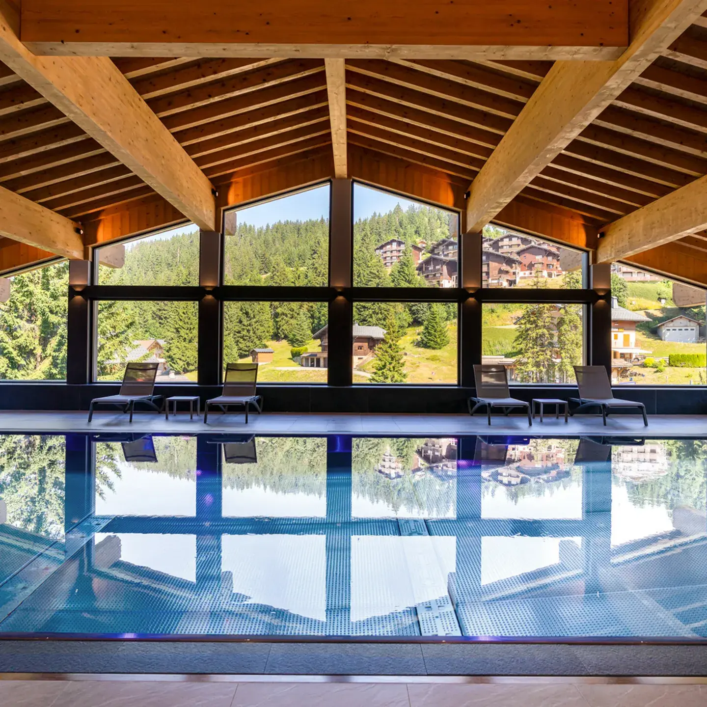 Chalets Bérénice à Samoëns, piscine intérieure