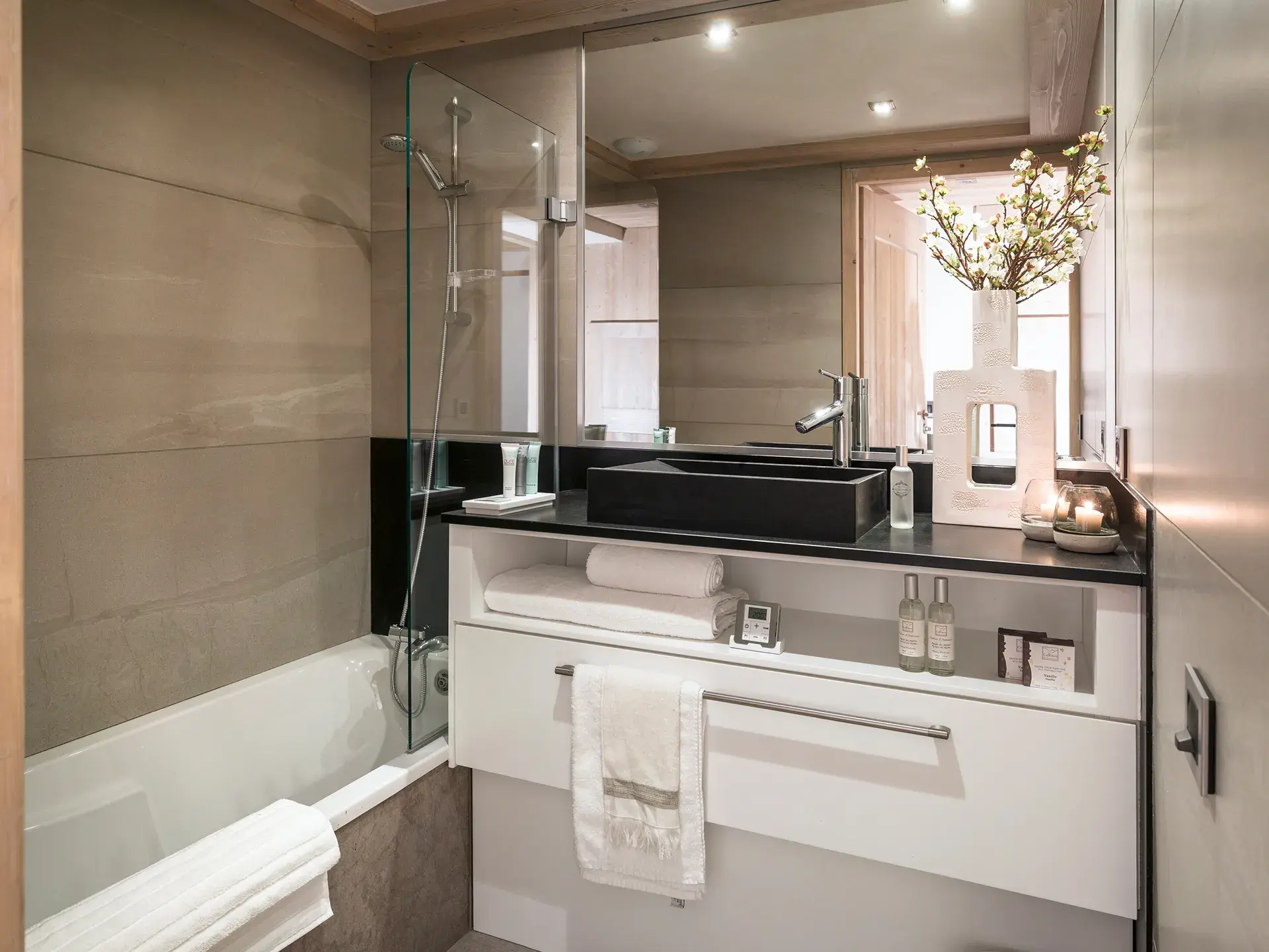 Salle de bain d'un appartement du Roc des Tours situé au Grand-Bornand Chinaillon