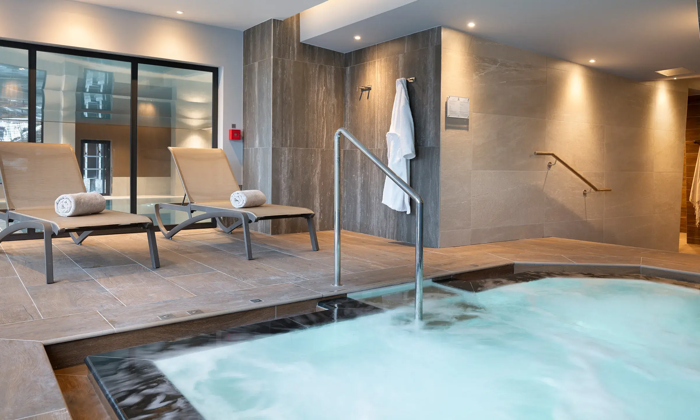 Bain bouillonnants des Chalets Láska aux Contamines Montjoie