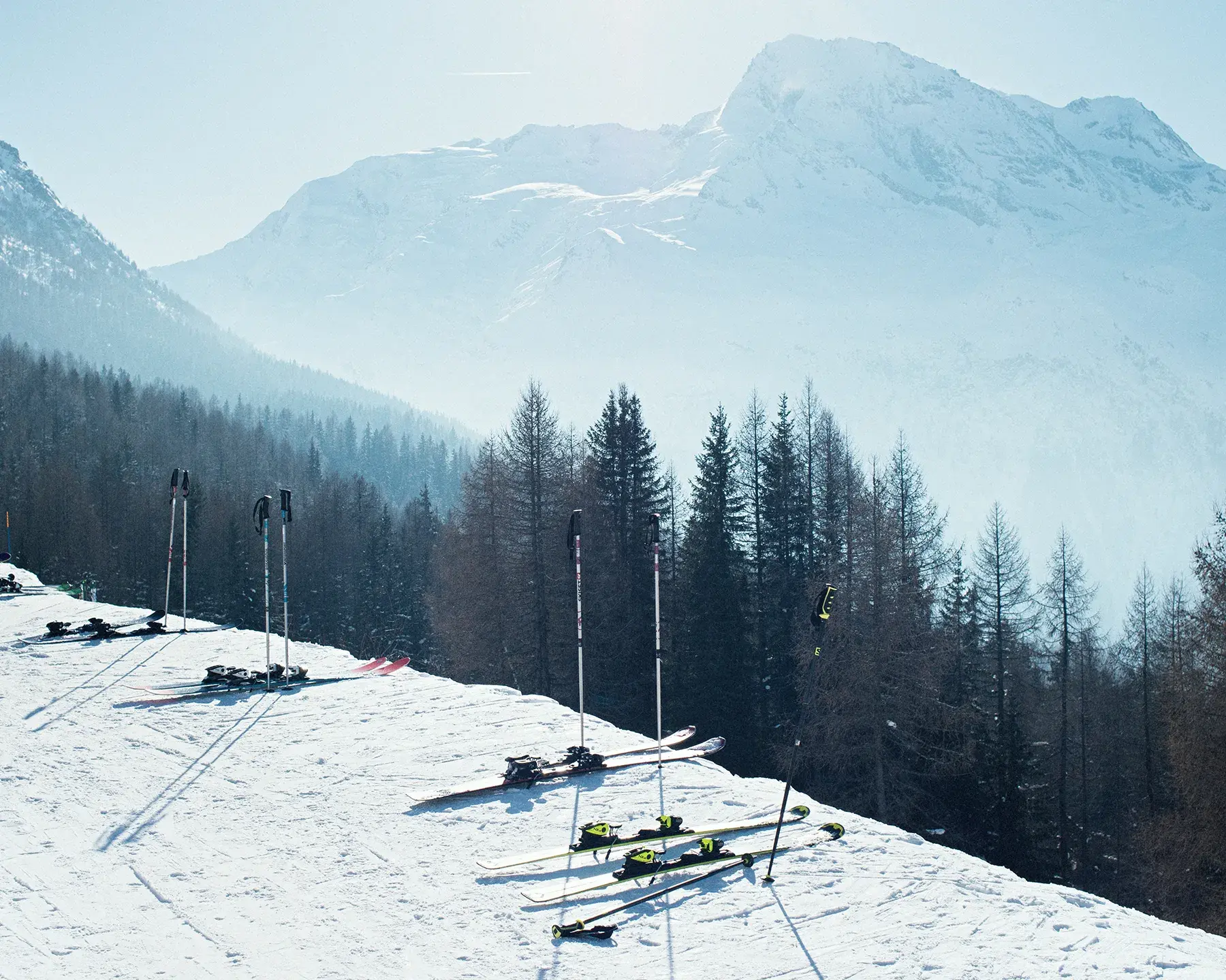 Sainte-Foy-Tarentaise - Hiver - Piste avec vue sur la montagne